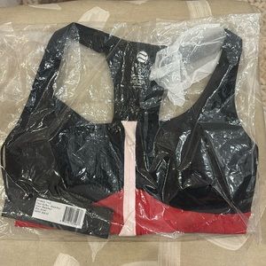 Noli pace zip bra -black/red